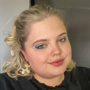 Meet your Posher, Kara